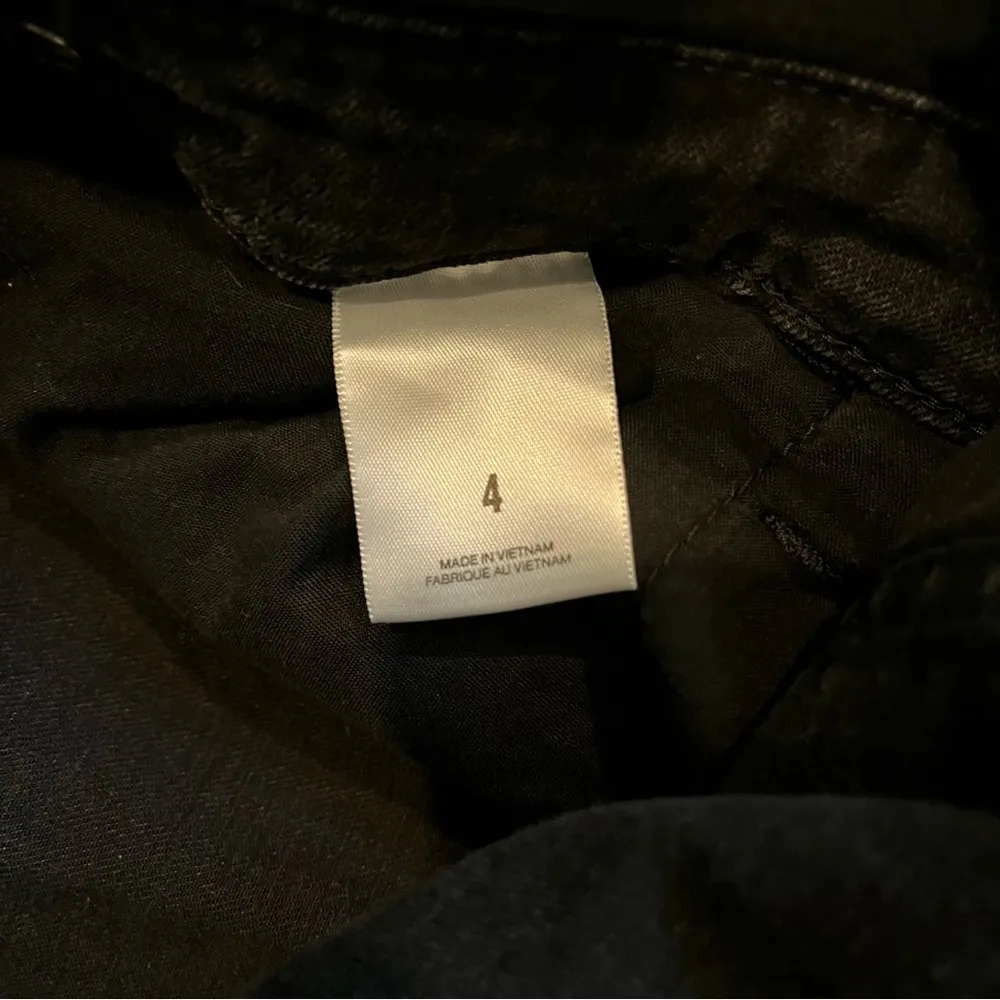 EXPRESS Black Distressed Denim Overall  Shorts, Sz 4 - Image 12