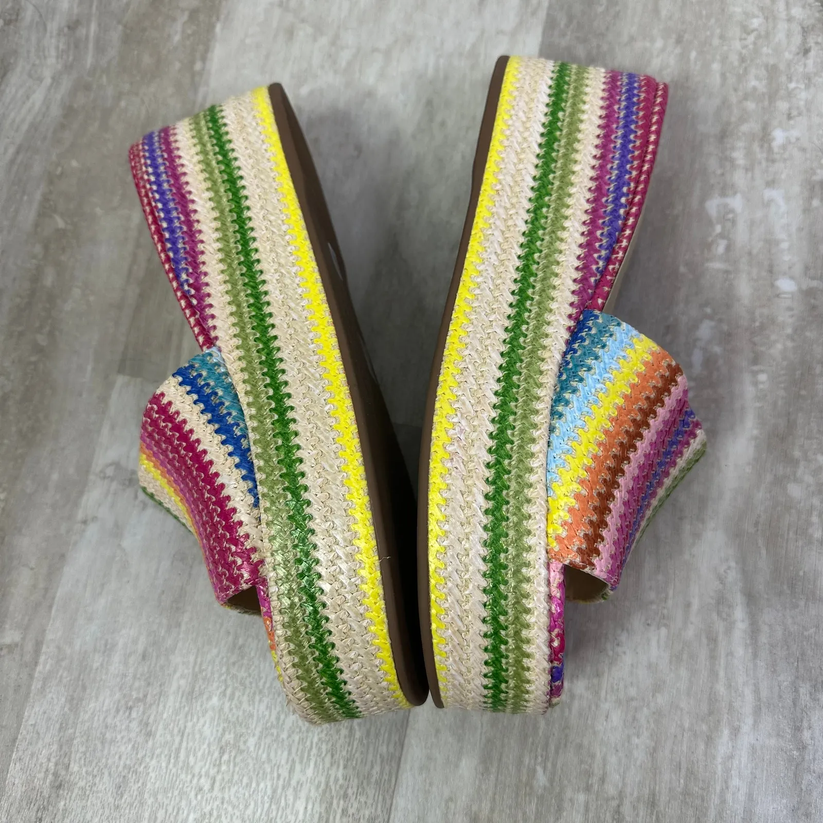 Larroude Alex Flatform Mule In Rainbow Raffia Size 10 Pink - Image 4