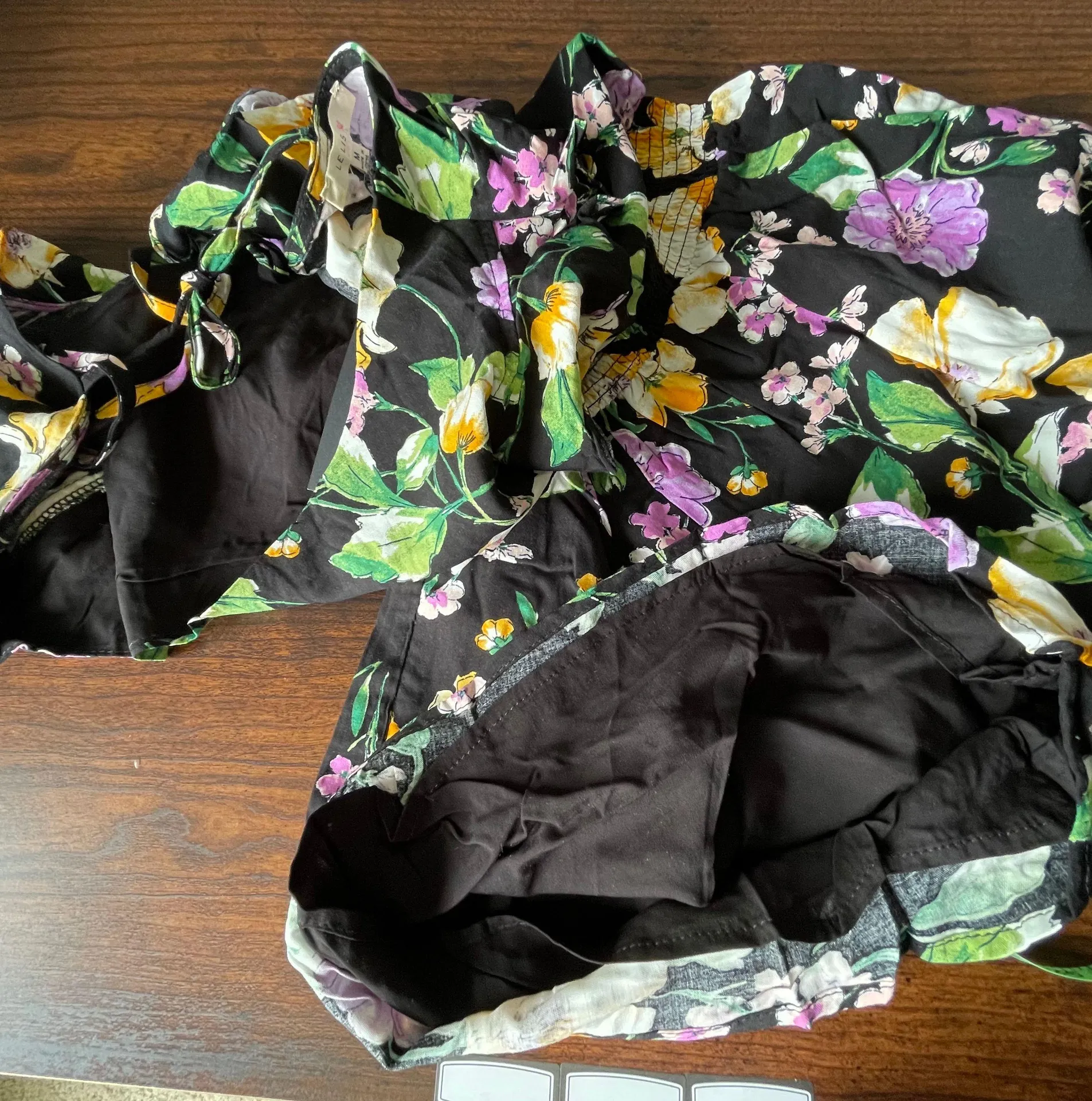 Le lis Floral Open Back Romper - Image 3