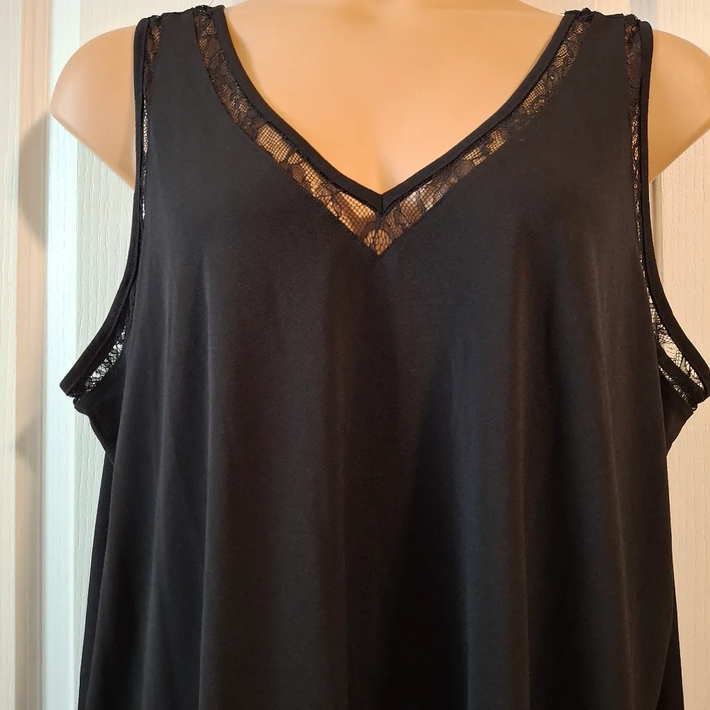 Torrid Sz 3 Black Lace Trim V-Neck Women's Top - Image 8