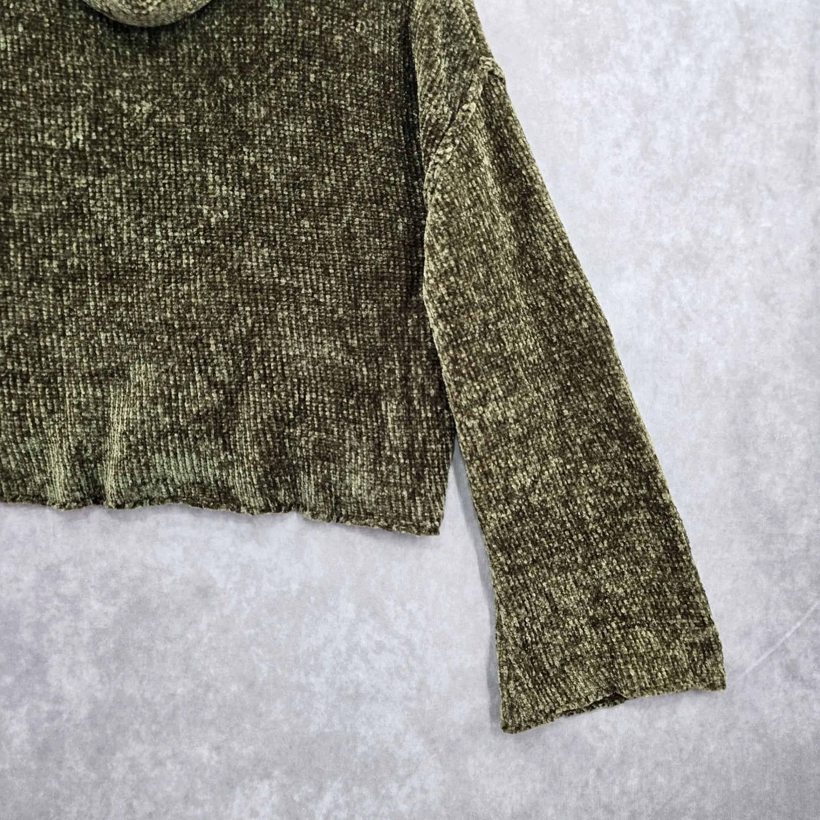 Charlotte Ruse Green Turtleneck Crop Chenille Flare Sleeve Y2K VTG Sweater Small - Image 5