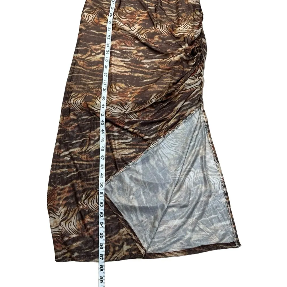 PrettyLittleThing Maxi Dress High Slit Ruching - Image 5