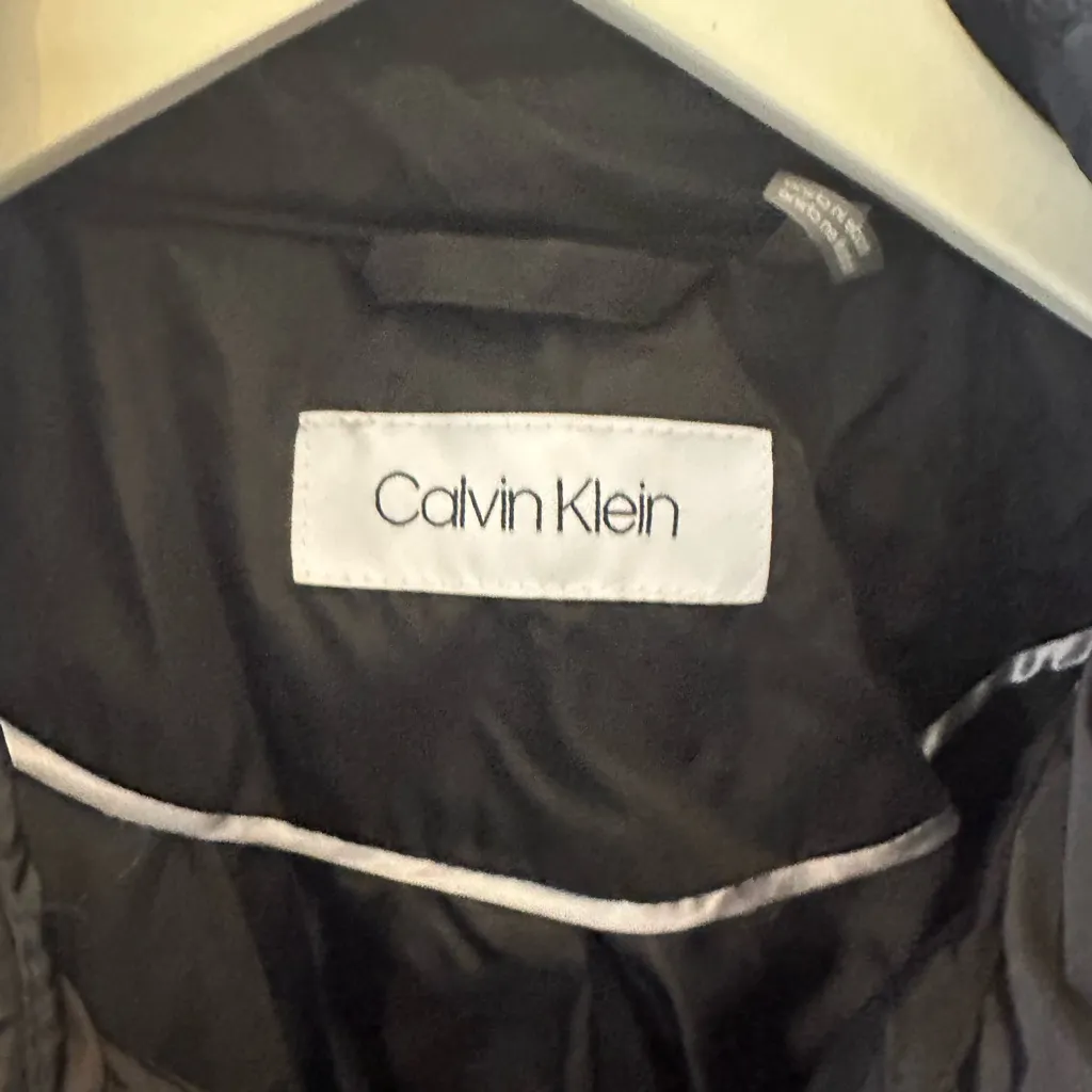 Calvin Klein women’s size large quilted black jacket - Image 2