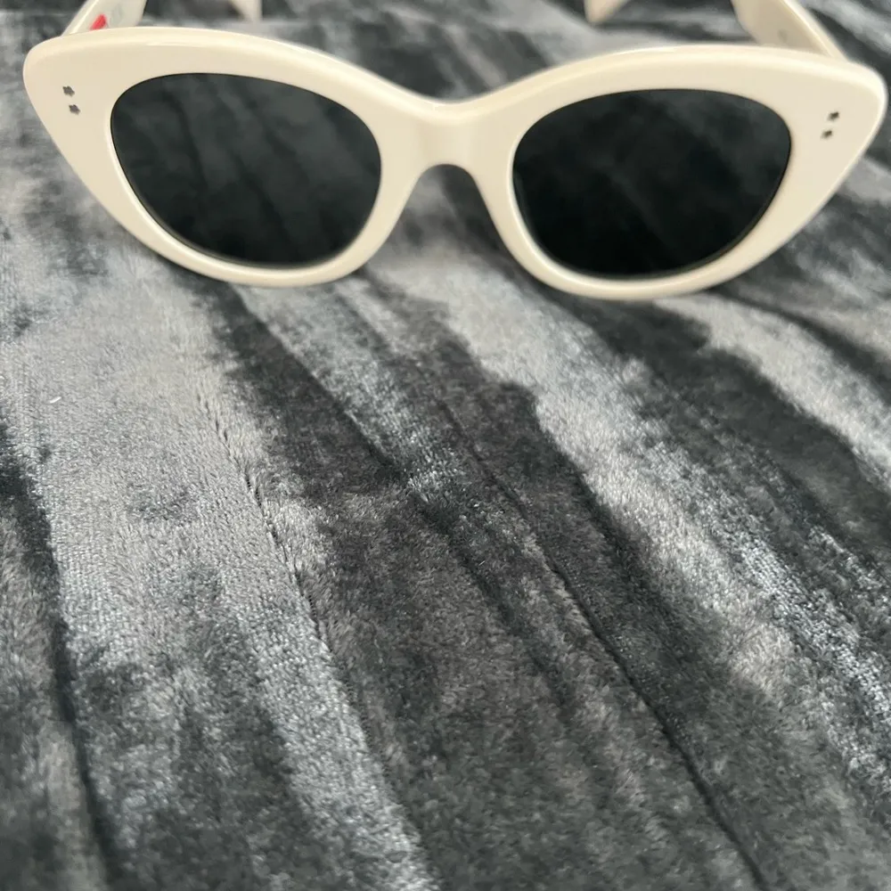 Kenzo White Cat Eye Sunglasses - Image 2