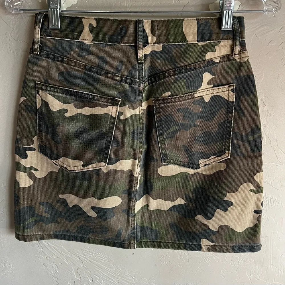 Gap High Waist Camo Denim Mini Skirt - Image 7