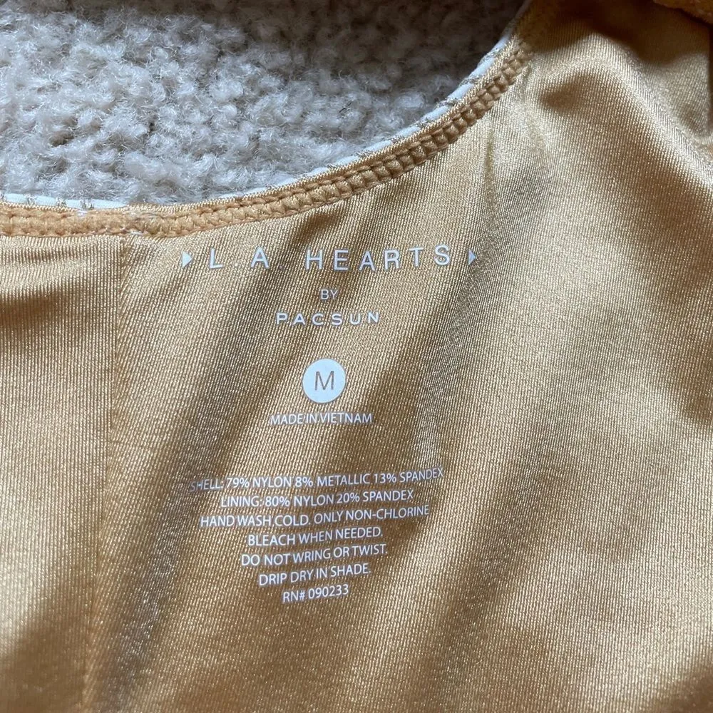 la hearts bikini top - Image 3