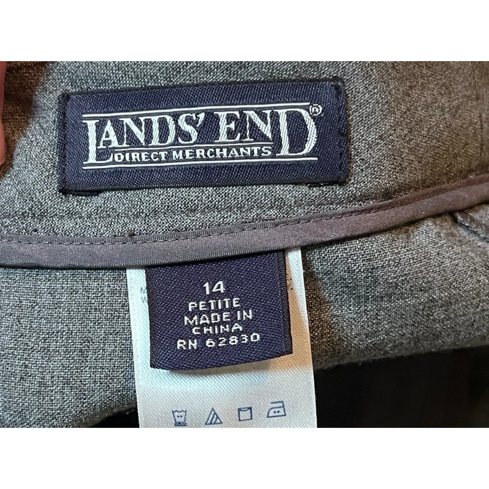 Lands End Classic Grey Dress Pants Size 14 P Business Casual Preppy Quiet Luxury - Image 4