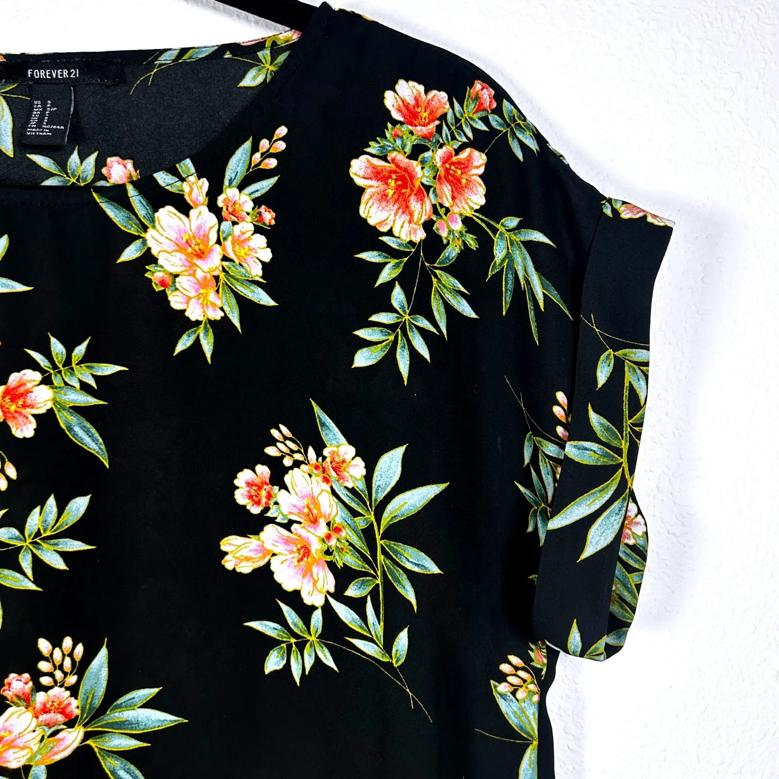 Forever 21 Floral Print Blouse Top Black Short Sleeve Casual Flowy Work‎ Small - Image 5