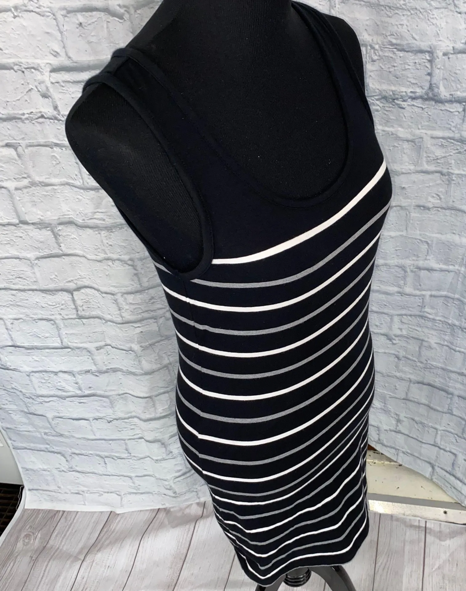 Forever 21 tank top stripe dress black white & grey sz L - Image 4