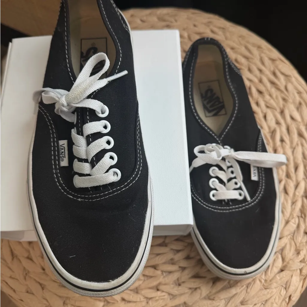 Vans Black and White Canvas Shoes - Image 3