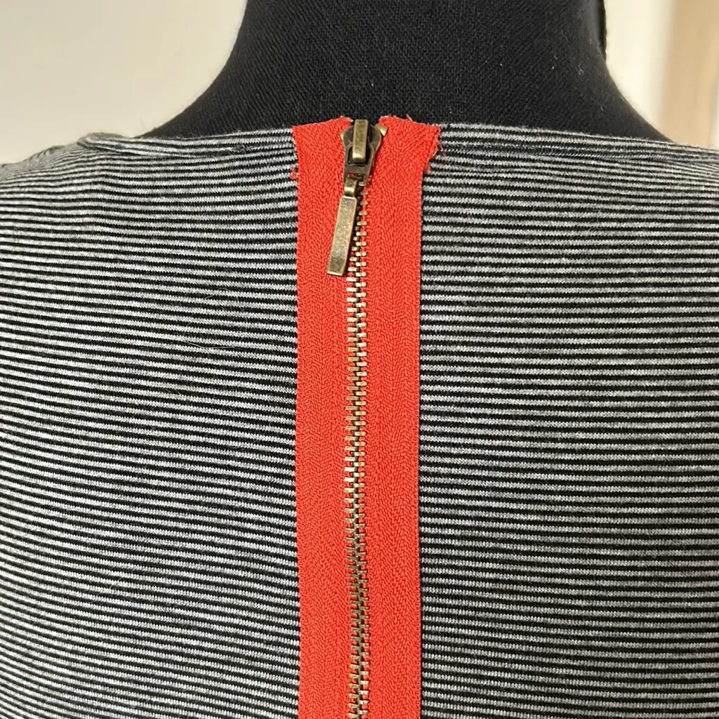 THML short sleeve grey and black thin striped dress with tie and orange zipper - Image 4