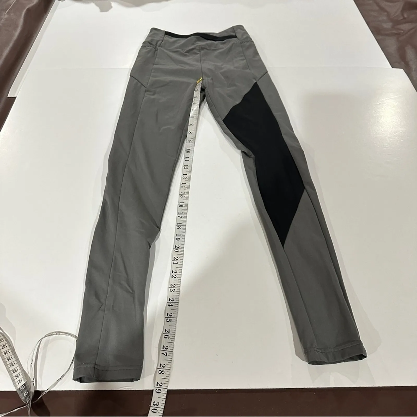 Gymshark Gray & Black Criss Cross Waist High‎ Rise Leggings Size S - Image 9