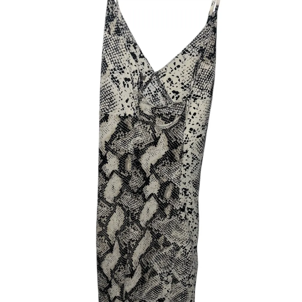 Kendall & Kylie Monochrome Snakeskin Dress - Image 3