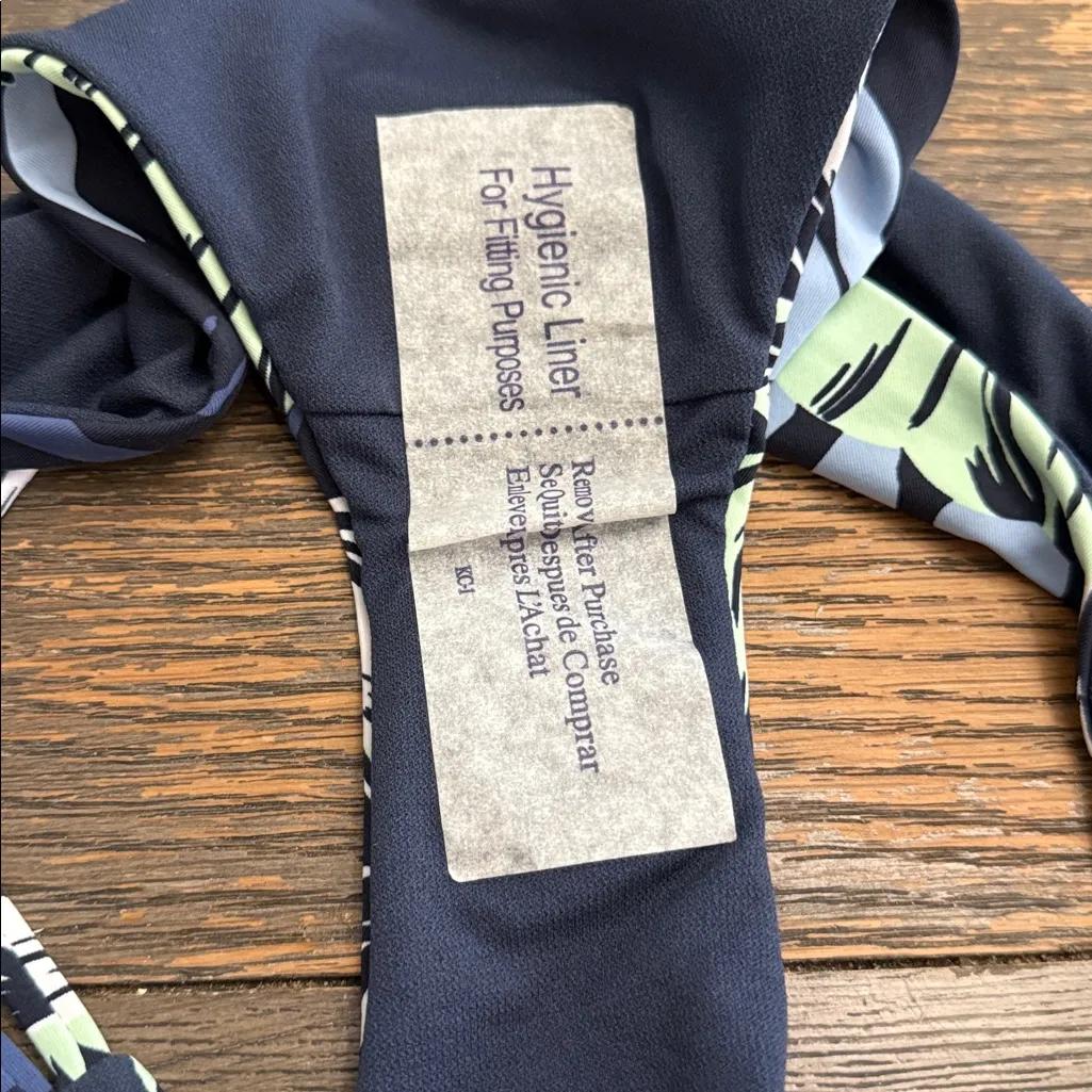 NWT Roxy Navy Blue Leaf Print Bikini Bottom Size Small Full Coverage - Image 4