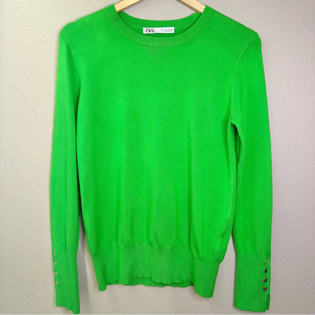 Zara Apple Green Gold Button Detailing at Sleeves Classic Crewneck Sweater - Image 7