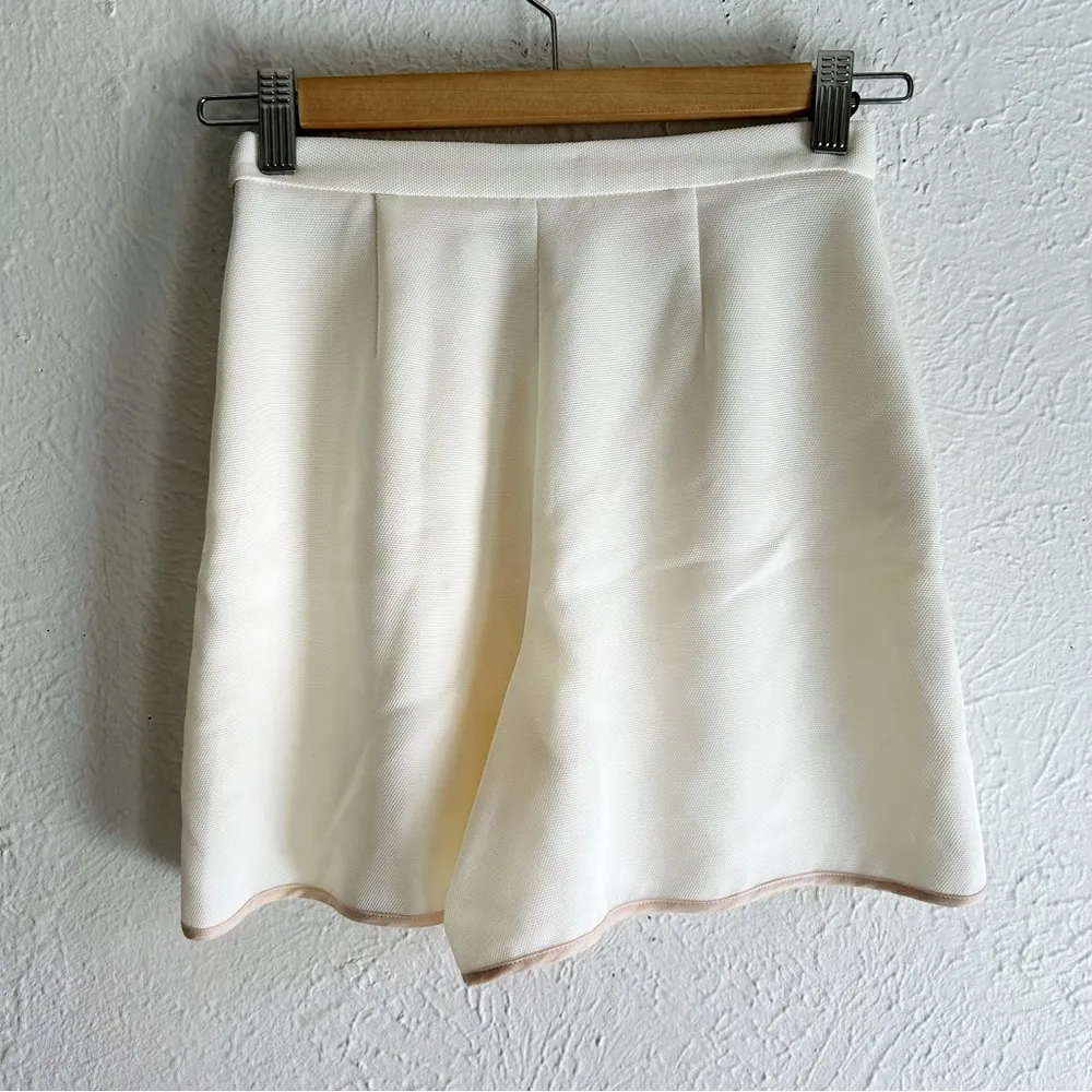 Aritzia Wilfred Le Fou Rosemere Ivory Pleated Shorts Sz 00 - Image 3