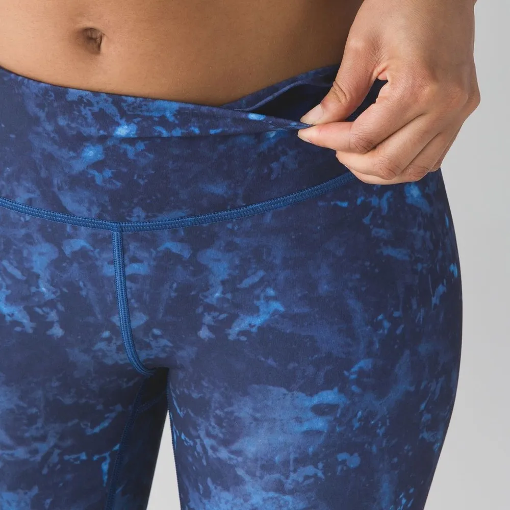 Lululemon Speed Wunder Tight Deep Sea/Women's Blue Tie-Dye Leggings - Image 6