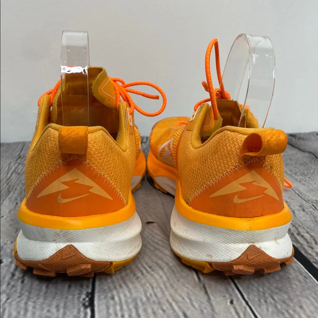 Nike Terra Kiger 9 Nike Trail Running Shoes Womens Size 9 Melon Tint White - Image 5