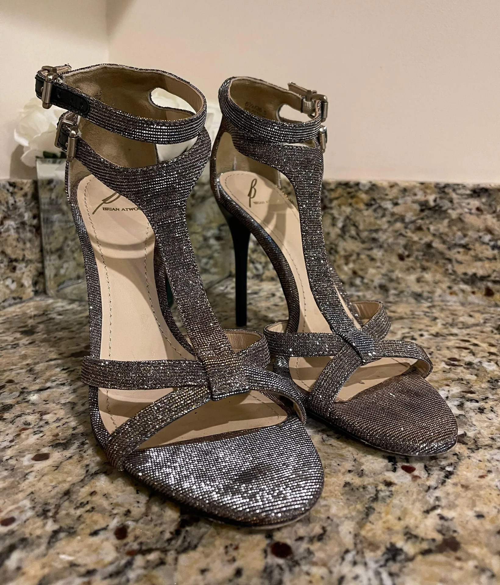 Black Size 6.5 - Image 2