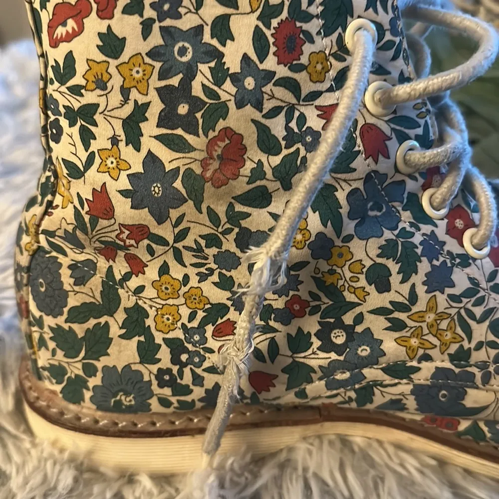 Rare limited edition floral liberty evans x dr marten boots - Image 5