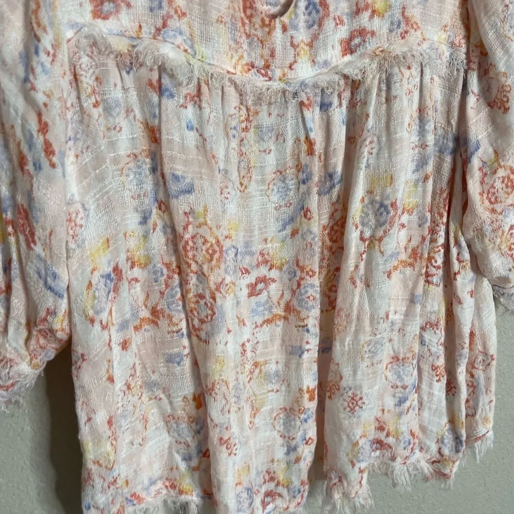 Buckle Daytrip Floral Criss Cross Neckline Blouse XS - Image 5