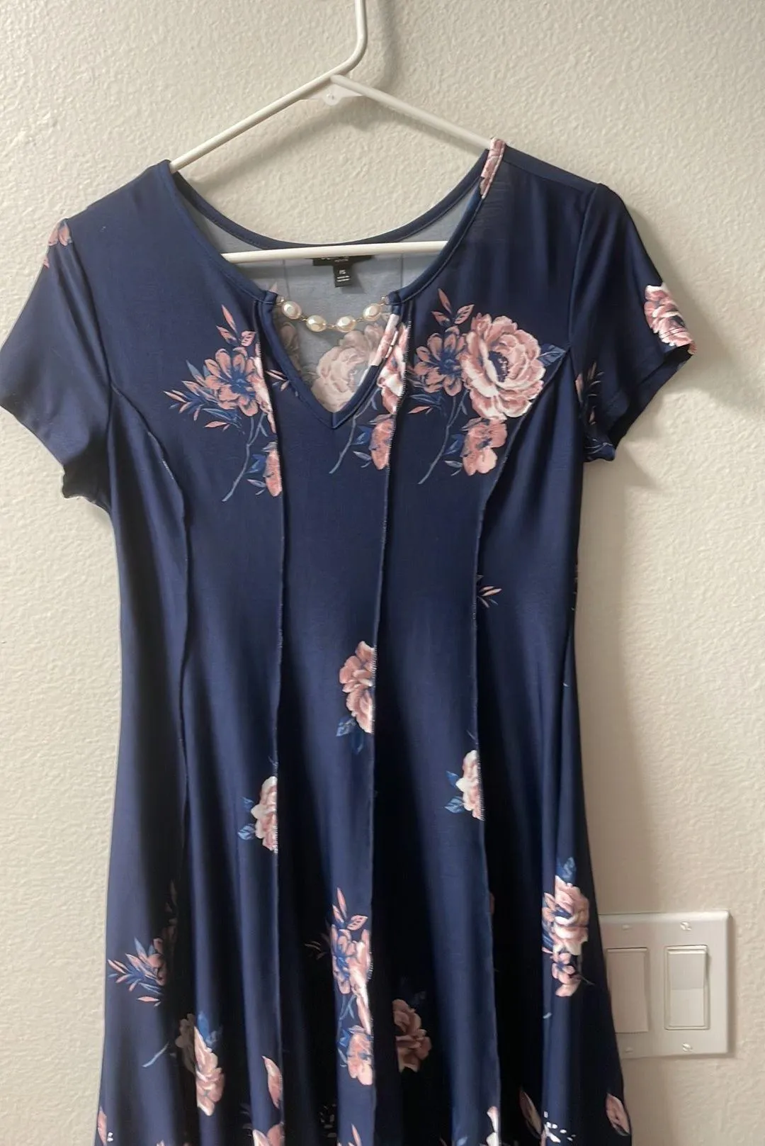 Sami & Jo Navy Floral dress - Image 2