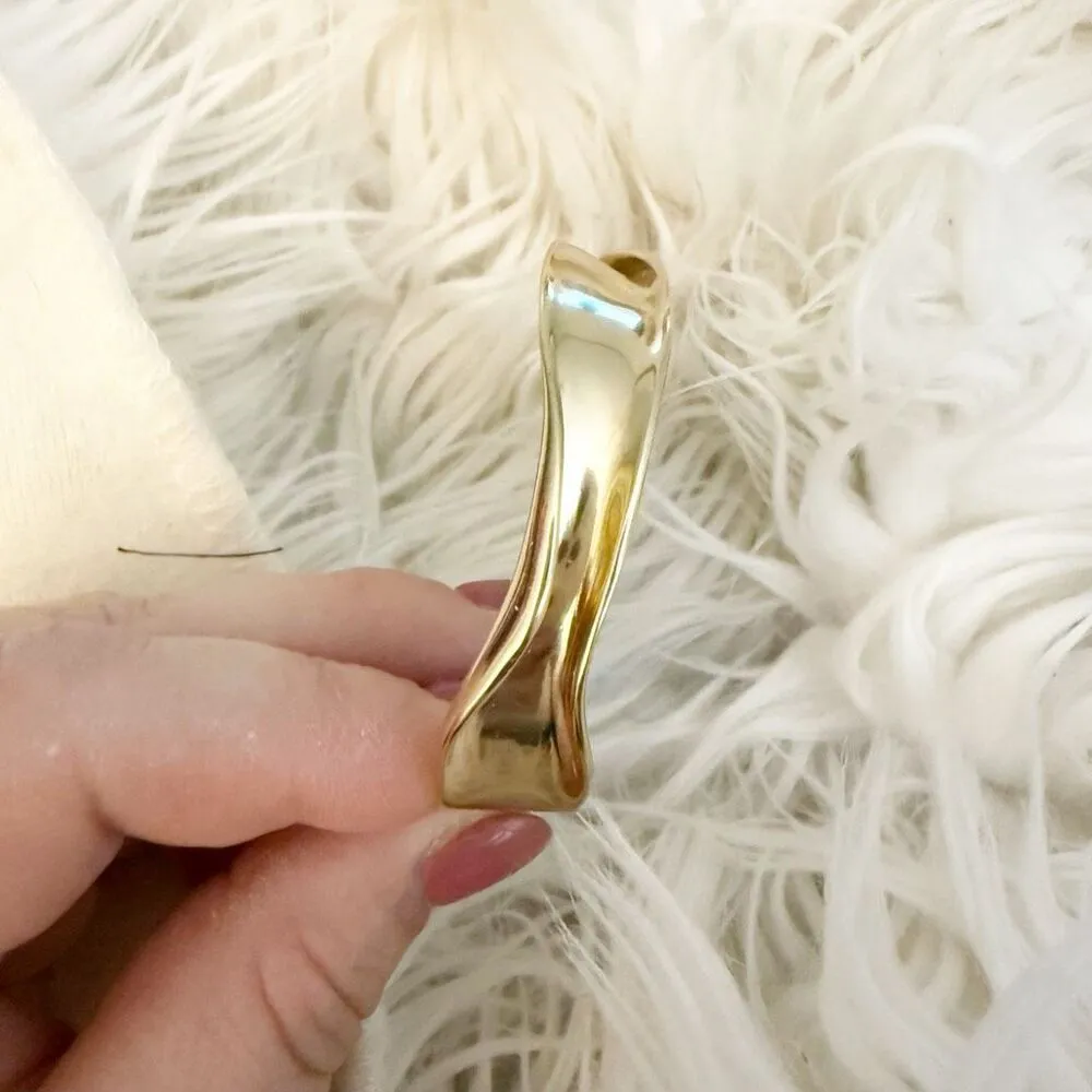 STELLA & DOT | Gold Tone Flat Folded Hoop Oversized Earrings Earring Set - Image 4