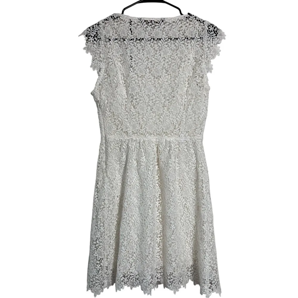 White Floral Lace Crochet Dress Short Sleeve Cap Sleeve Mini LWD Size Small - Image 3