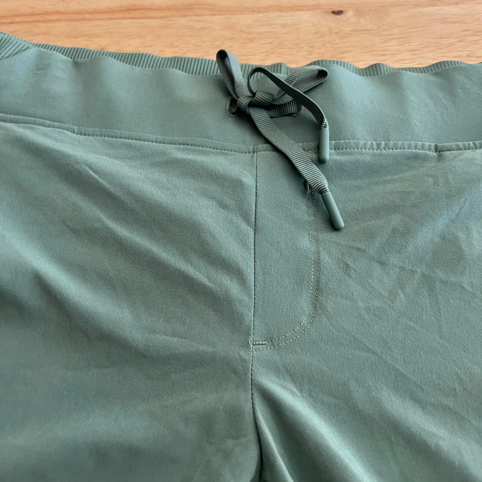 All in Motion Women's Light Green Stretch Woven Cargo pants - Size XXL - NWT - Image 6