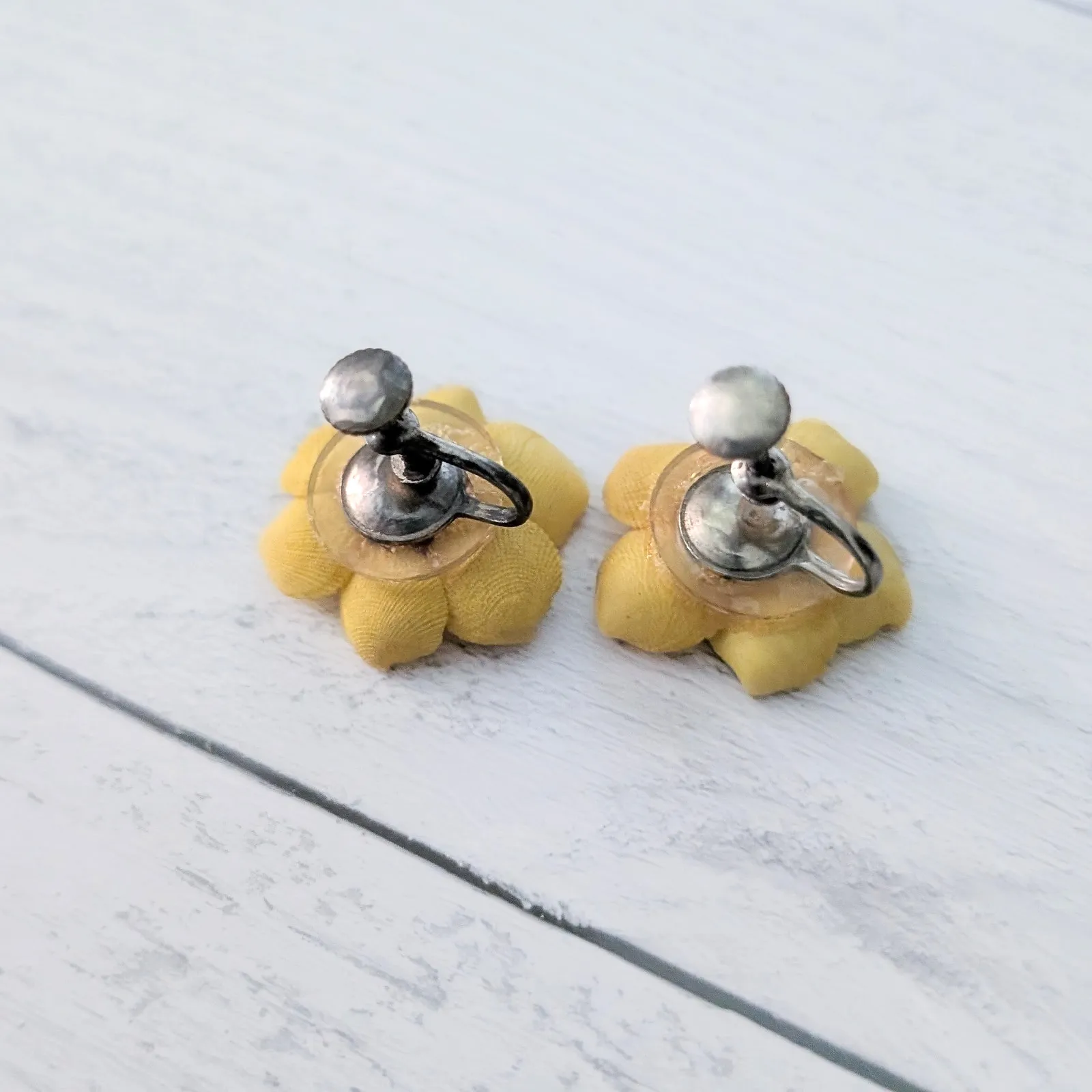 Vintage Screw On Earrings Yellow Flower? - Image 5