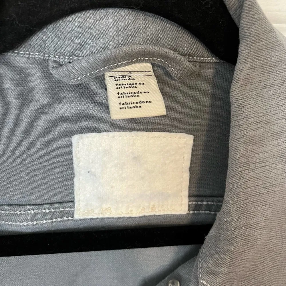 Levi's Slim Fit Denim Jacket - Size M - Image 4