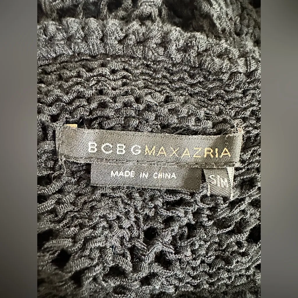 BCBG MAXAZRIA Knit Poncho. - Image 3