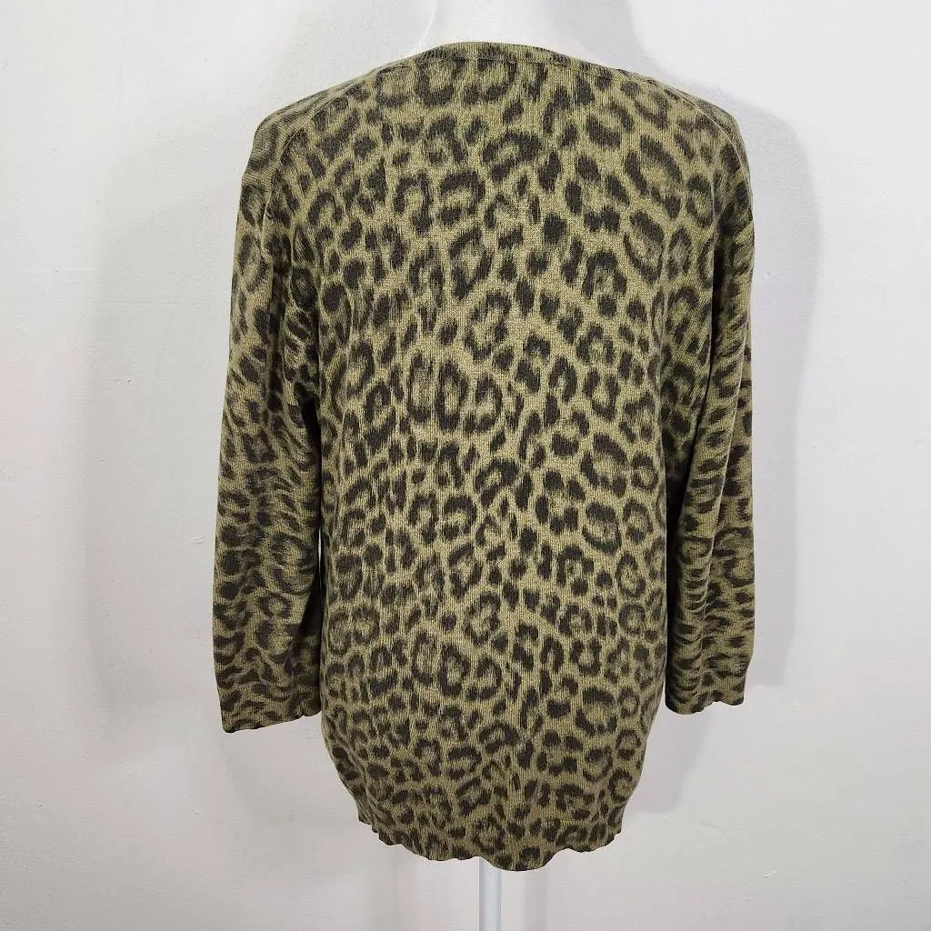 Isaac Mizrahi Olive Green Leopard Print Cardigan Size XS Green Cardigan Sweater - Image 5