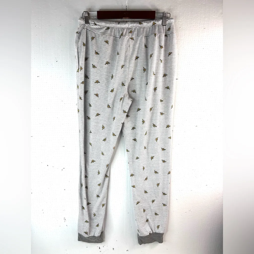 Kensie M Bumble Bee Gray and White Striped Pajama Set with Bee Print - Image 3