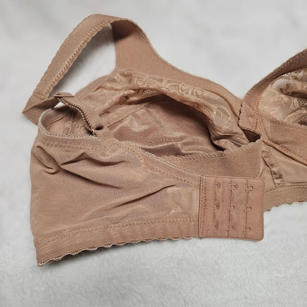 Glamorise 40D Nude Polka Dot Bra NWOT Tan Size undefined - Image 6