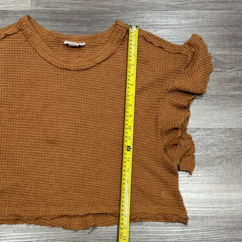 Love Riche Rust Flutter Sleeve Crop Top - Size Small - Image 7