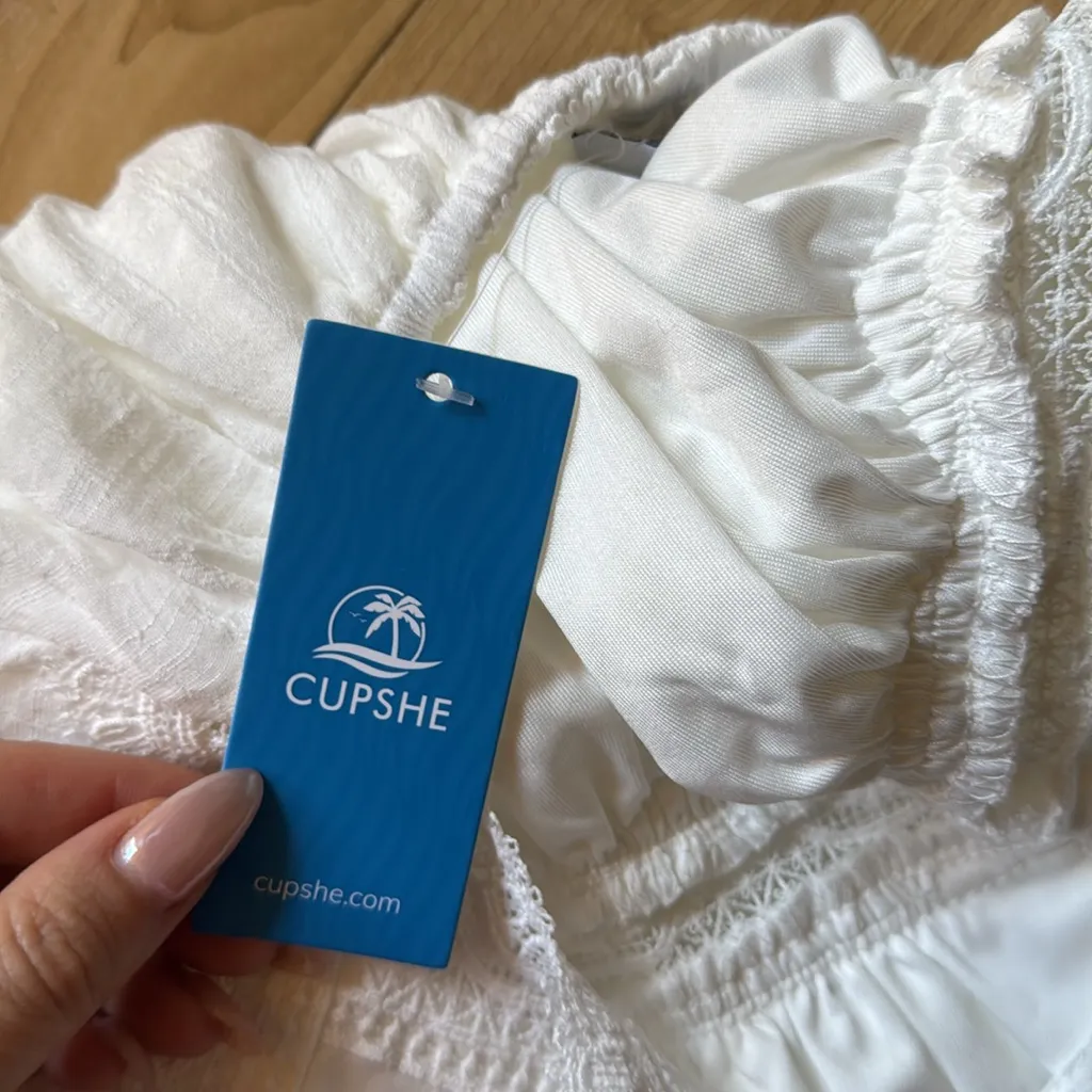 Cupshe White Maxi Dress - Image 3