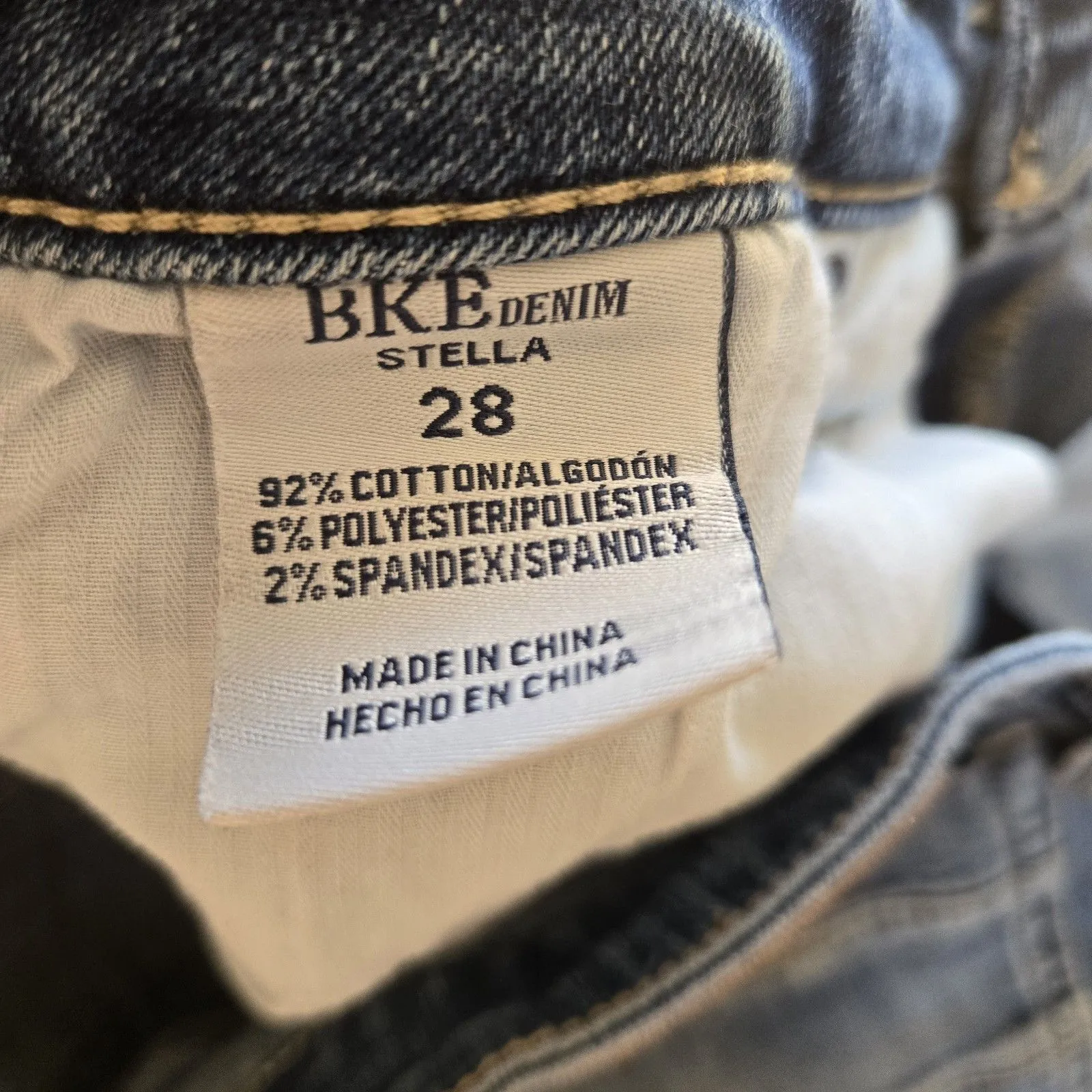 BKE Stella Slim Fit Low Rise Capri Buckle Jeans Women Size 28 Distressed Stretch - Image 7