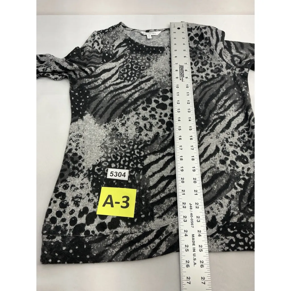 Womans Emily Daniel’s Long Sleeve Pullover Sweater Small Animal Print Crew Neck Black - Image 7