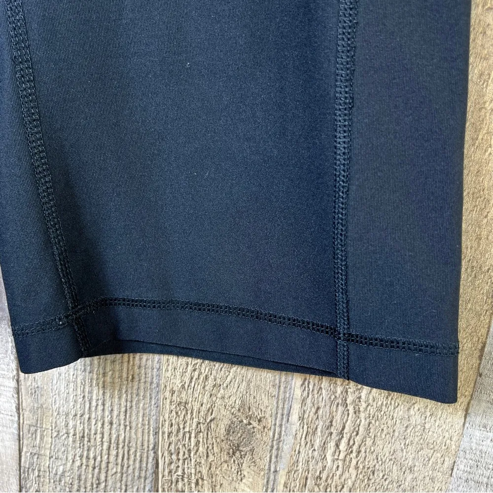 Nike Dri-Fit Size Medium Black Capri Leggings - Image 6