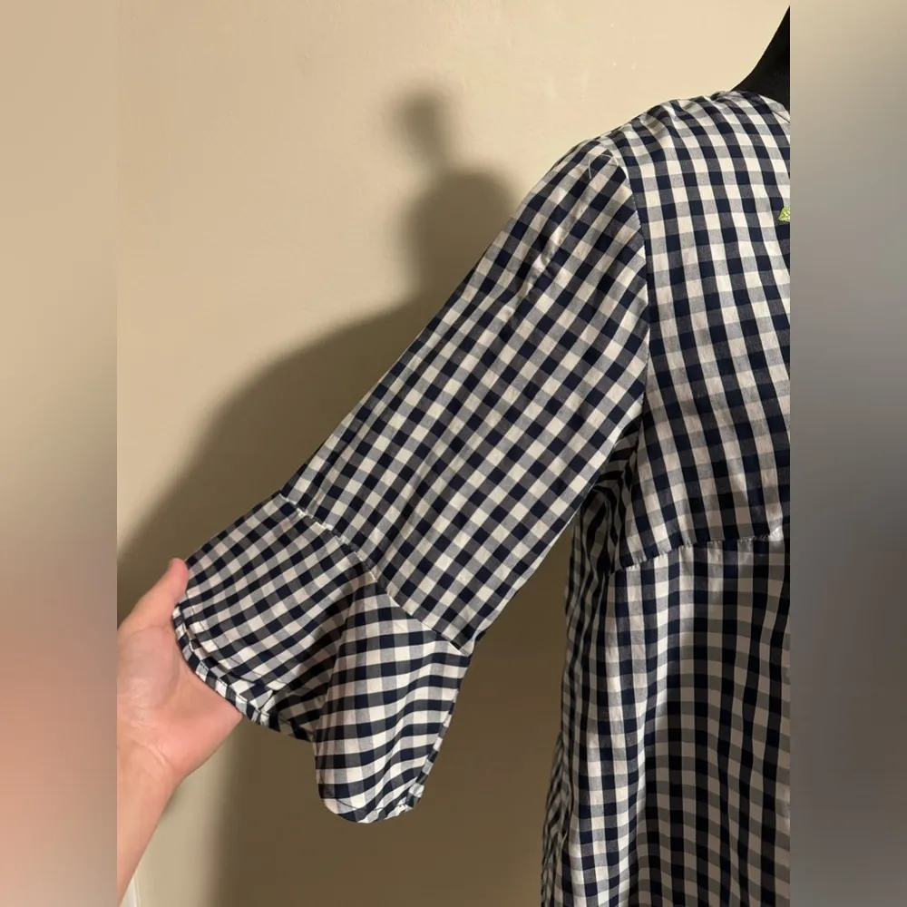 EUC Chelsea & Theodore Blue White Checked Embroidered Floral Babydoll top size 8 - Image 2