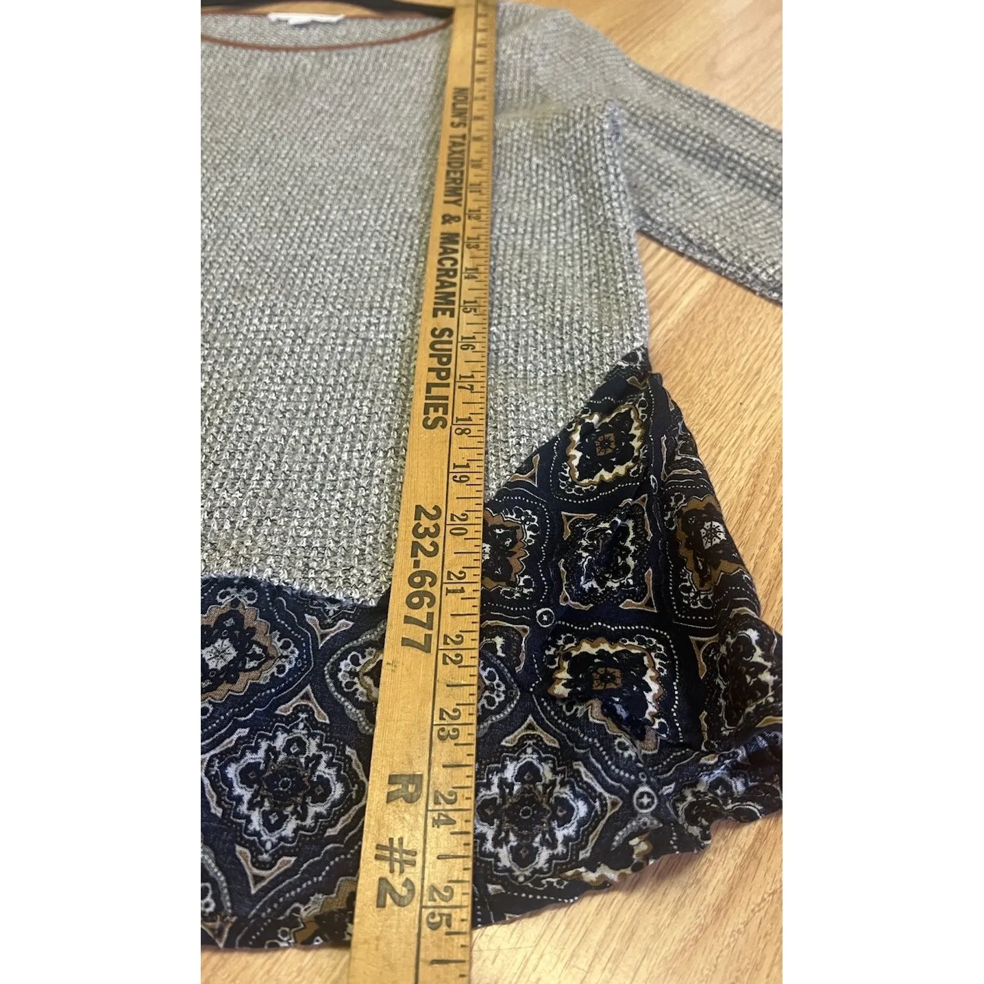 THML  Gray Knit Top with Pattern Print Bottom Sz M - Image 5