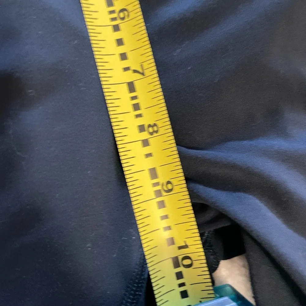 Lululemon Align™ High Rise Crop 17" Leggings Size 6 in Blue - Image 6