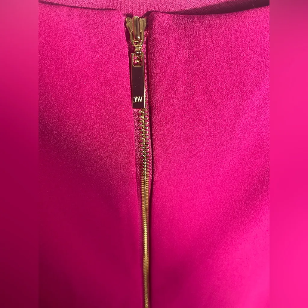 Jessica Howard Woman 22W Magenta Shift Dress Ruffle Sleeves Gold Zip Back NWT - Image 4