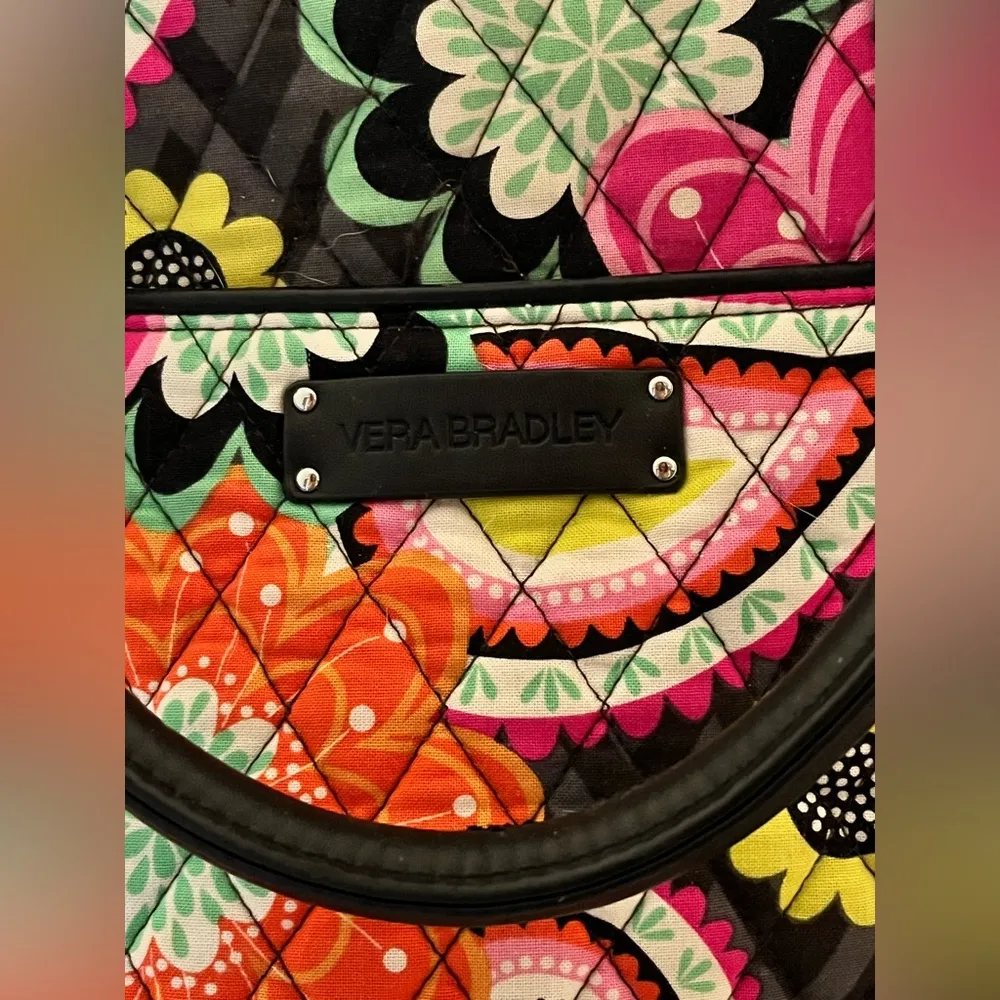 Vera Bradley Ziggy Zinnia *RETIRED*  
Trapeze Pink and Orange Floral Tote Bag - Image 4