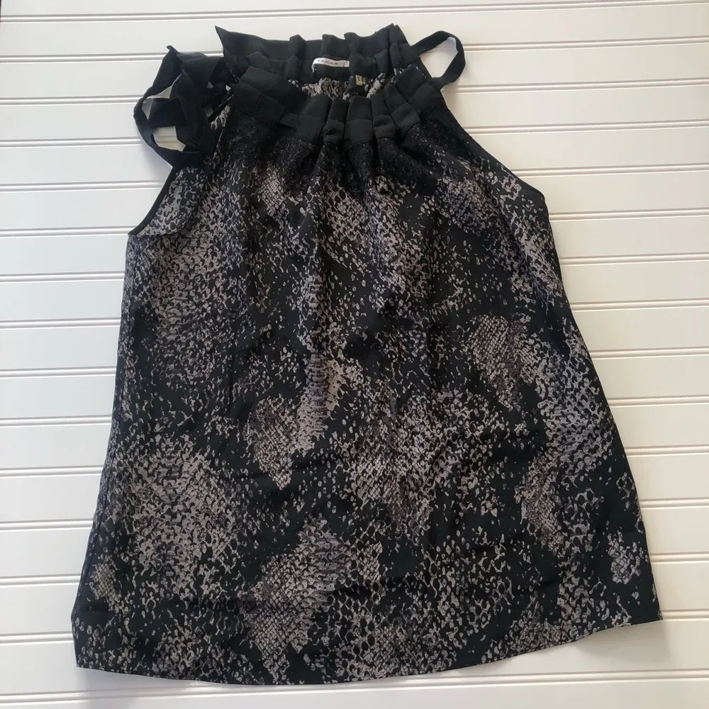 NWT TAHARI Marva Snake Print Top - Image 3