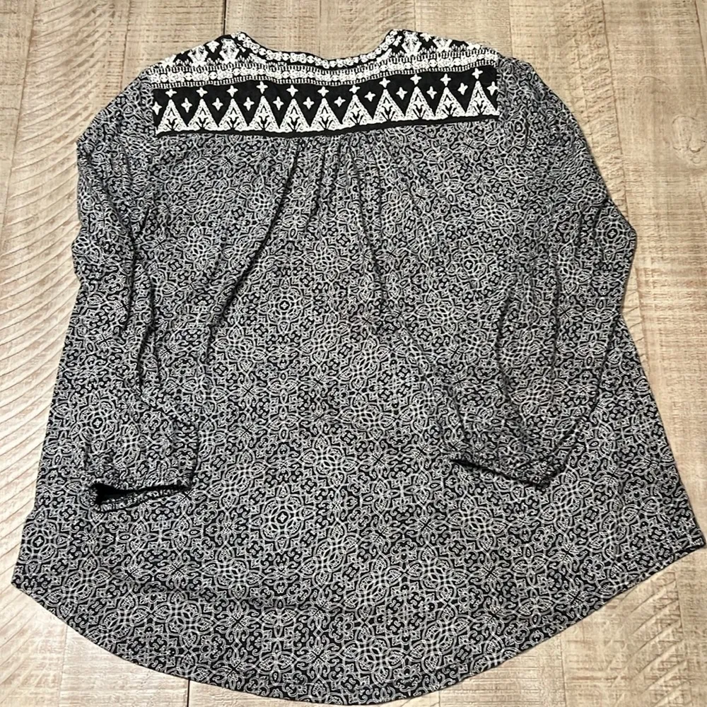 Lucky Brand Women's 1X Black White Embroidered Boho High Low Modal Tunic Top - Image 6