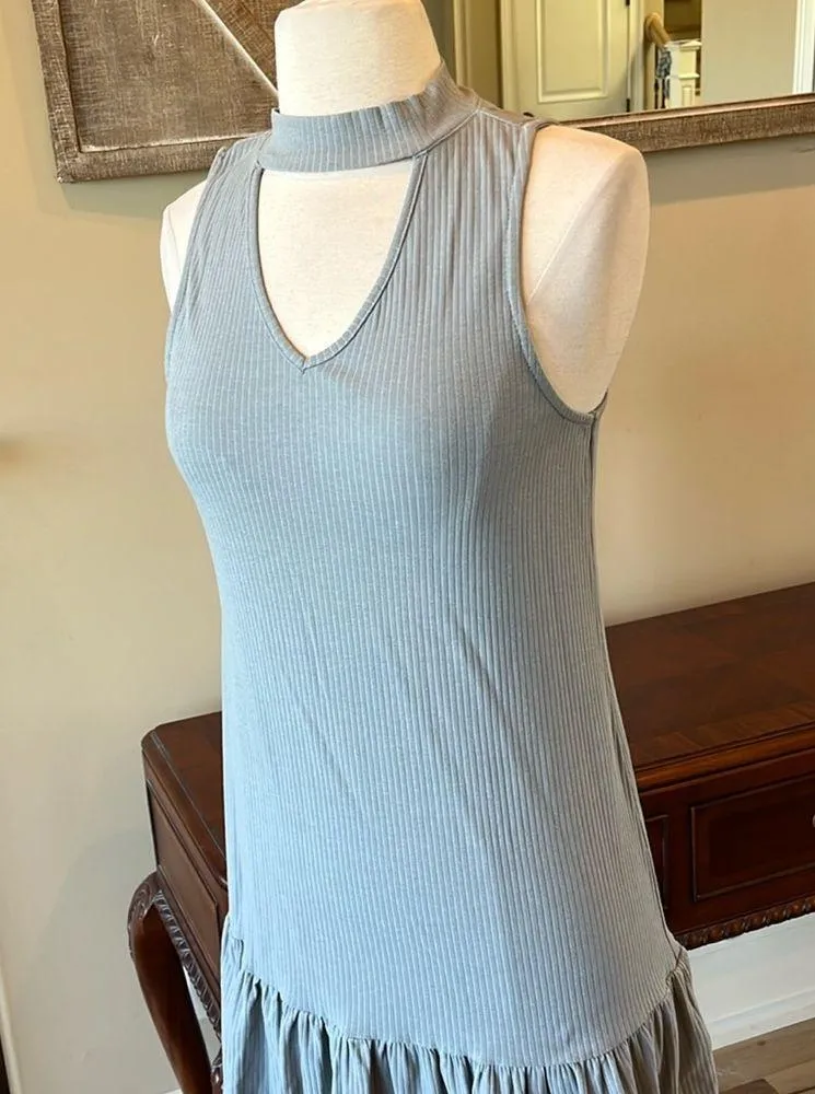 New Dress Choker Neck Gray Ruffle Hem - Image 7