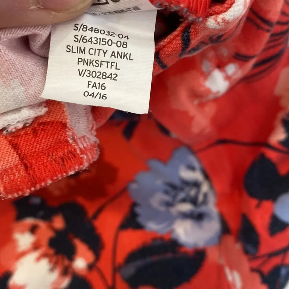 GAP Factory Slim City Cropped Floral Pants Zipper Button Closure EUC Sz 4R Pink - Image 9