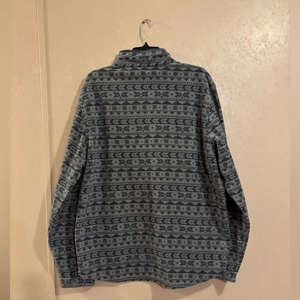 Avalanche women’s Aztec 1/4 fleece pullover sz XL - Image 2